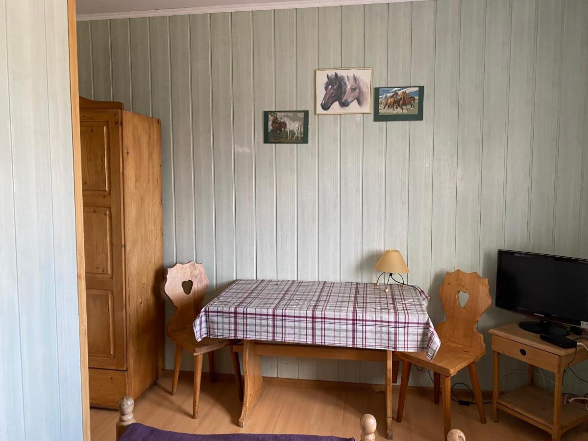Bed and Breakfast Osrodek Jezdziecki Bronkow Экстерьер фото